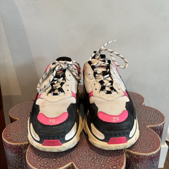 Balenciaga Tri Color Leather And Mesh Triple S Sneaker - Picture 5 of 8